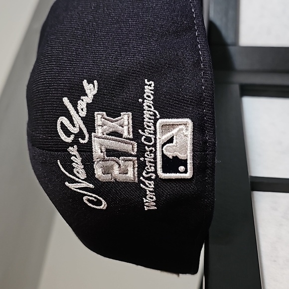 New‎ York Yankees Promodel Hat Size 8 Cap NWT - Picture 4 of 11